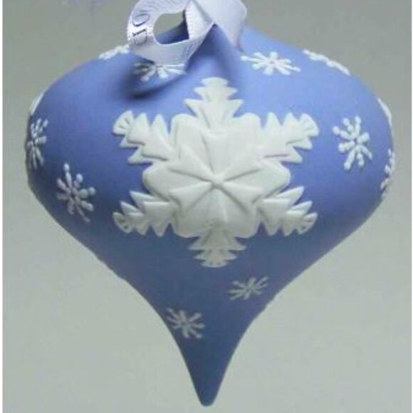 Wedgewood Jasperware Blue Snowflake Ball Ornament in Original Box Retired 2007 - Picture 1 of 10
